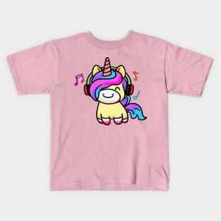 Happy smiling baby unicorn with headphones. Kawaii cartoon Kids T-Shirt